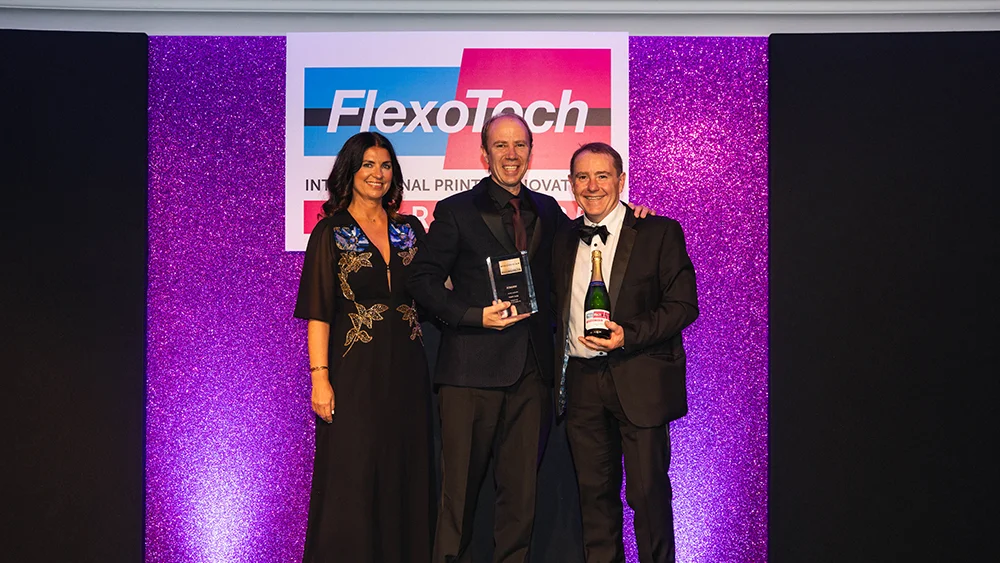 Shaun Boult, Factory Operations Manager, receiving the FlexoTech award