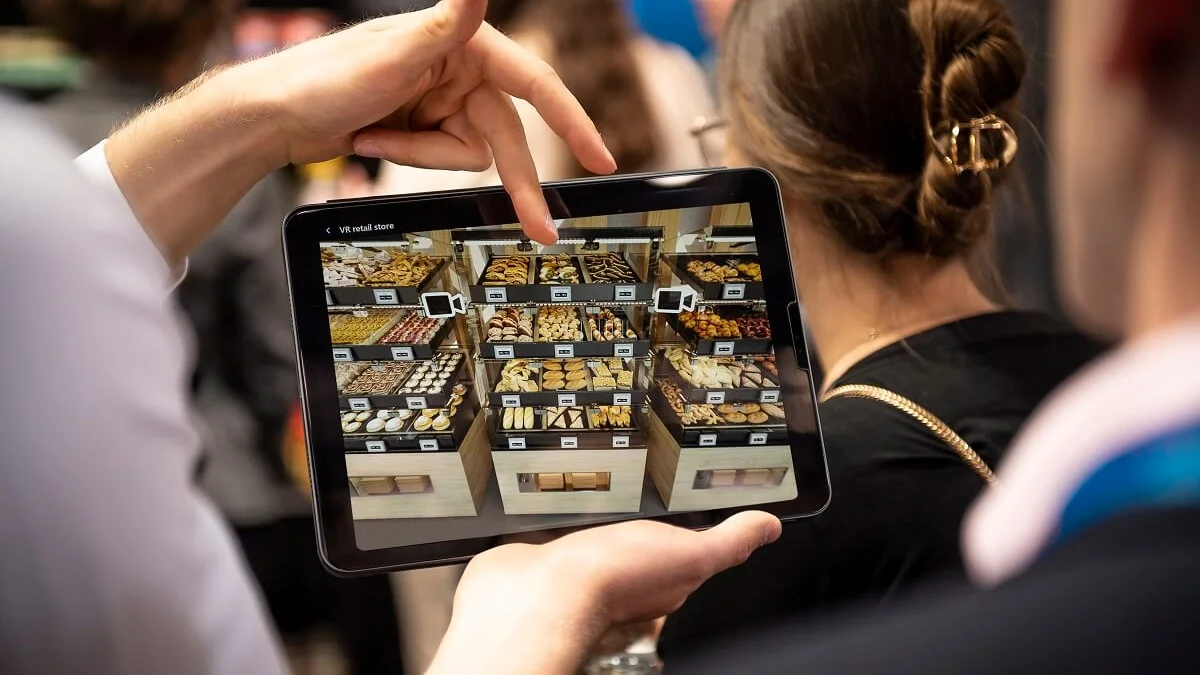 Save resources and create a positive shopping experience with the Bizerba Smart Shelf (© Bizerba)